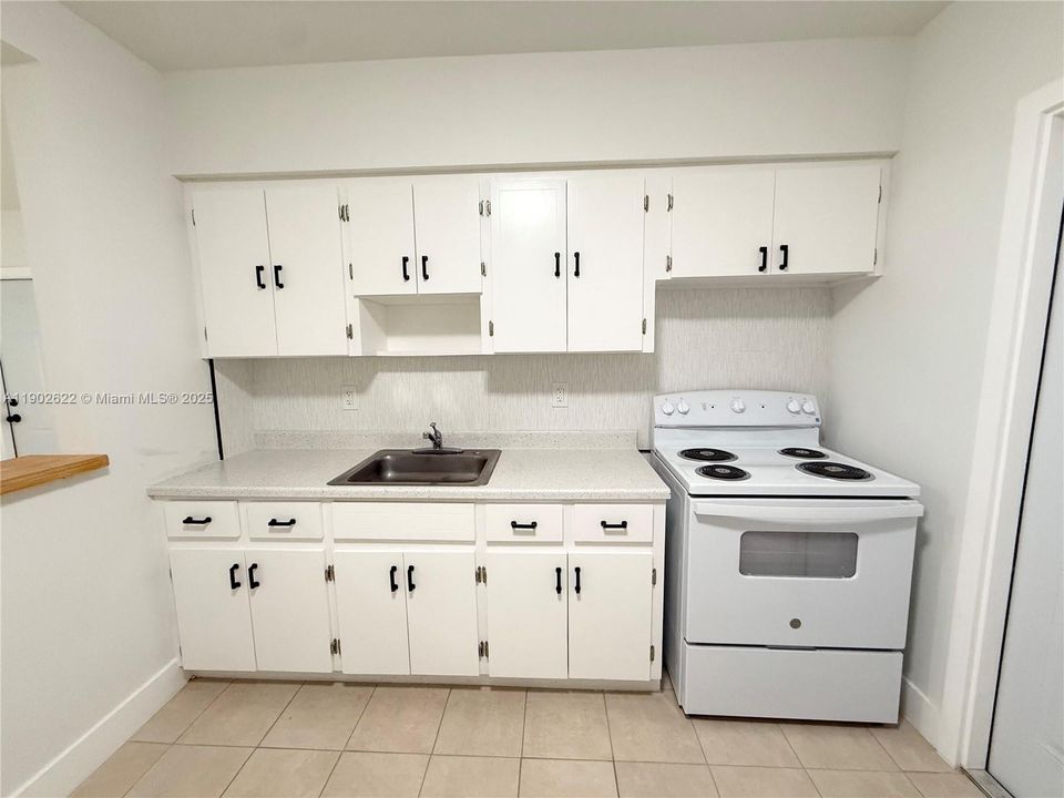 For Rent: $1,600 (1 beds, 1 baths, 0 Square Feet)