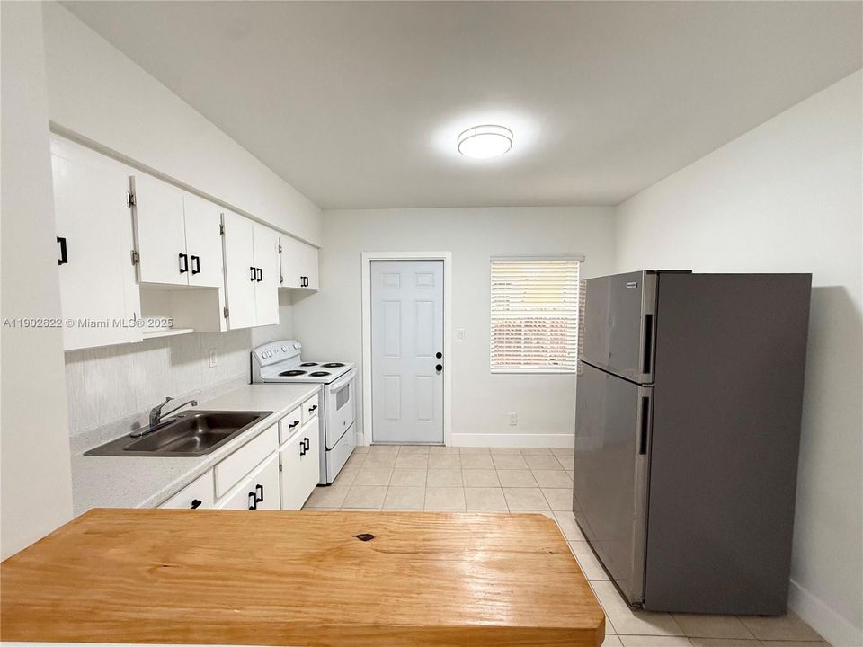 For Rent: $1,600 (1 beds, 1 baths, 0 Square Feet)