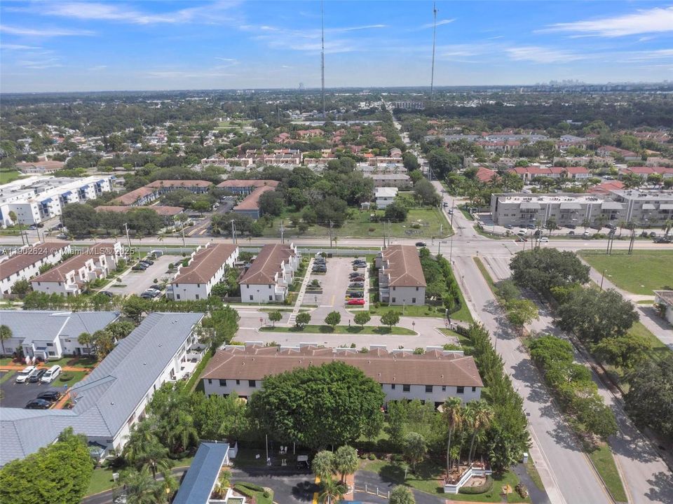 Recently Sold: $420,000 (3 beds, 3 baths, 1320 Square Feet)