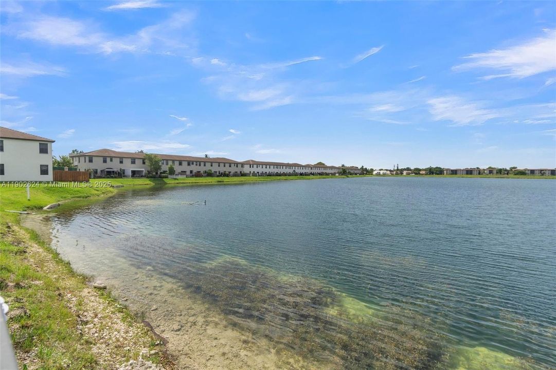 Recently Sold: $420,000 (3 beds, 3 baths, 1320 Square Feet)