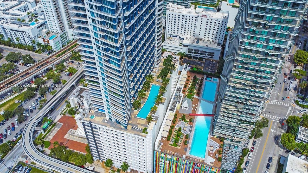 Recently Rented: $3,000 (1 beds, 1 baths, 585 Square Feet)