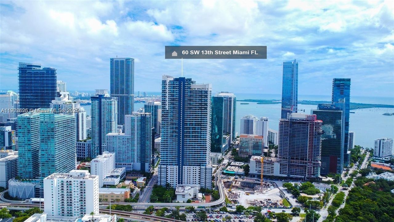 Recently Rented: $3,000 (1 beds, 1 baths, 585 Square Feet)