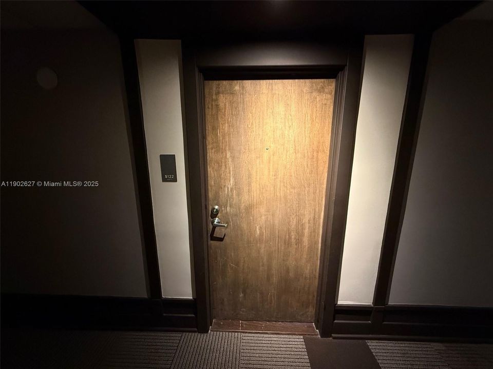 For Rent: $7,850 (2 beds, 2 baths, 1081 Square Feet)