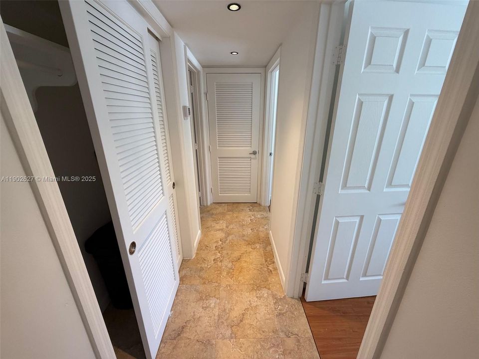 For Rent: $7,850 (2 beds, 2 baths, 1081 Square Feet)