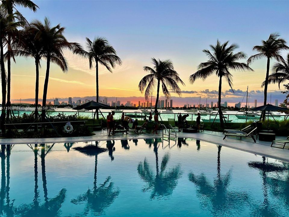 For Rent: $7,850 (2 beds, 2 baths, 1081 Square Feet)