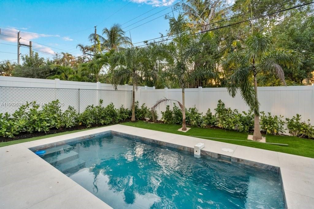 На продажу: $1,395,000 (3 спален, 3 ванн, 0 Квадратных фут)