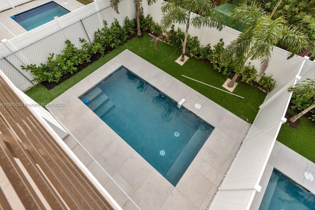 На продажу: $1,395,000 (3 спален, 3 ванн, 0 Квадратных фут)