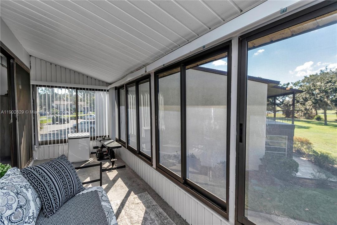 For Sale: $138,900 (2 beds, 1 baths, 1027 Square Feet)