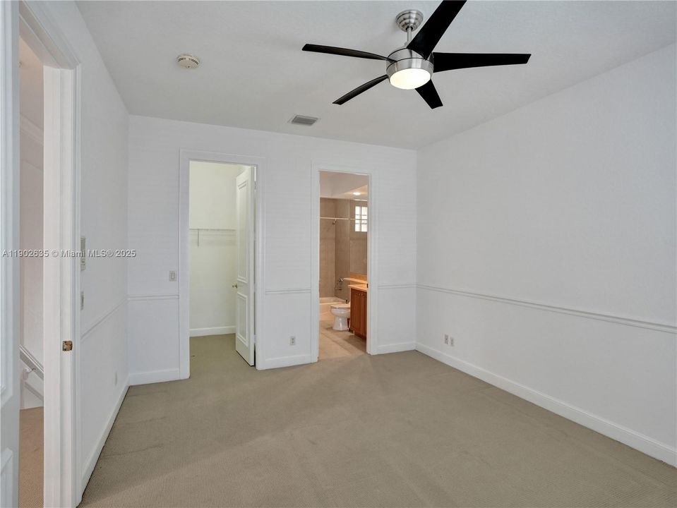 2nd bedroom with ensuite