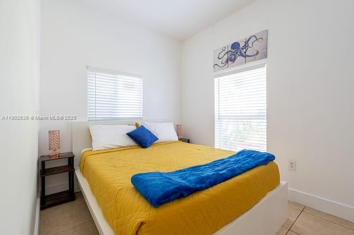 出租: $3,000 (2 贝兹, 1 浴室, 550 平方英尺)