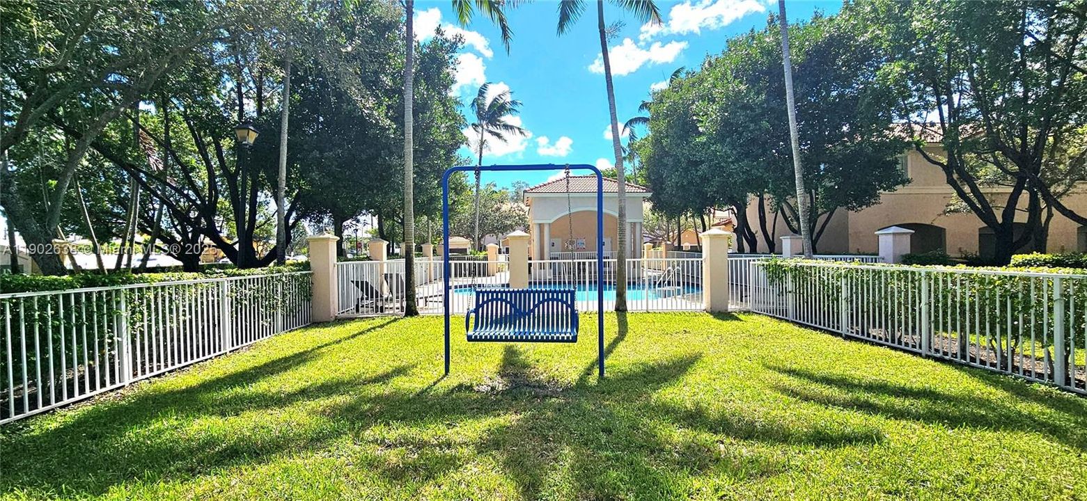 For Sale: $415,000 (3 beds, 2 baths, 1428 Square Feet)