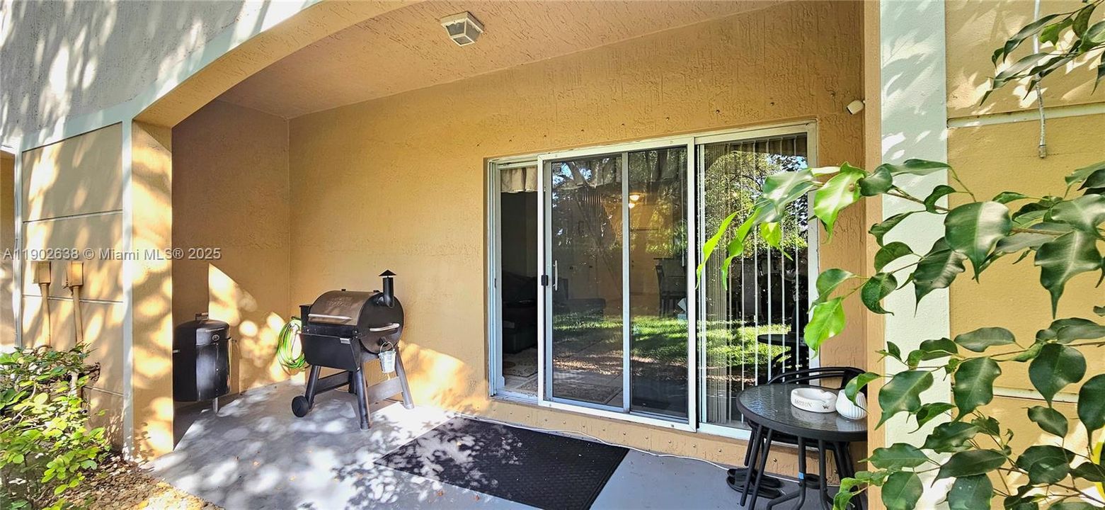 For Sale: $415,000 (3 beds, 2 baths, 1428 Square Feet)