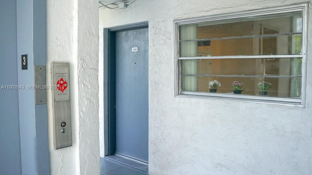 For Rent: $1,885 (1 beds, 1 baths, 611 Square Feet)