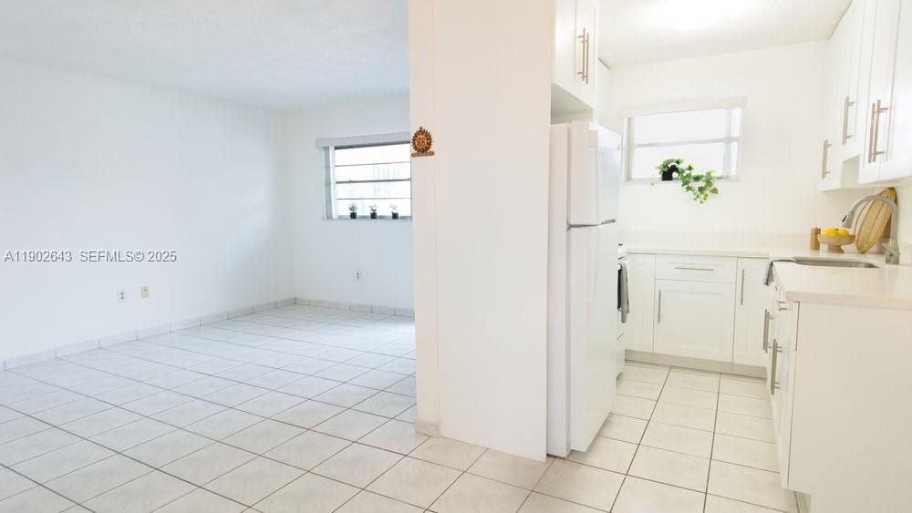 For Rent: $1,885 (1 beds, 1 baths, 611 Square Feet)