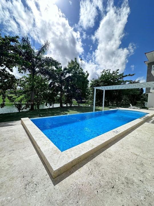 For Sale: $269,000 (2 beds, 2 baths, 0 Square Feet)