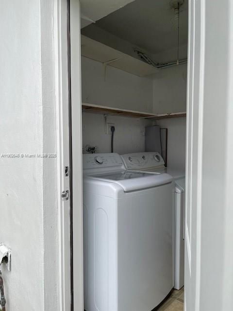 出租: $2,250 (2 贝兹, 1 浴室, 832 平方英尺)