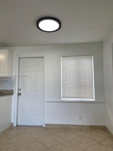 出租: $2,250 (2 贝兹, 1 浴室, 832 平方英尺)