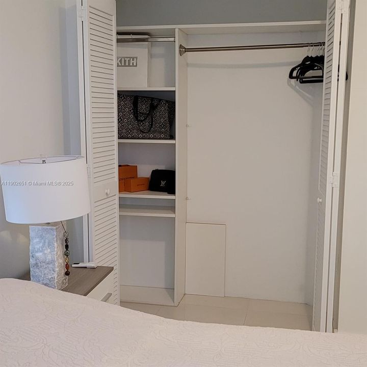 Recently Rented: $4,100 (2 beds, 2 baths, 1267 Square Feet)