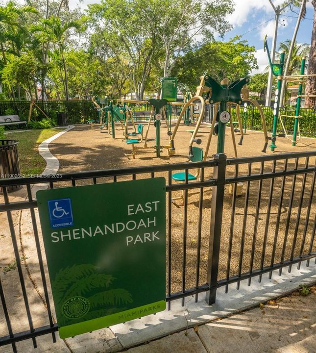 For Rent: $4,495 (3 beds, 3 baths, 2370 Square Feet)