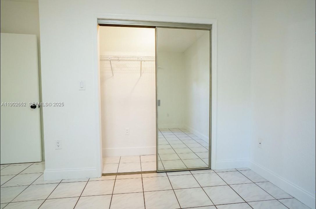 For Rent: $4,495 (3 beds, 3 baths, 2370 Square Feet)