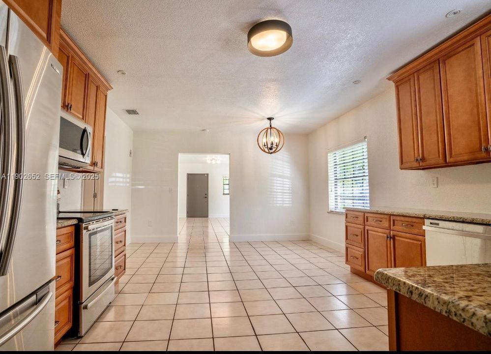 Spacious Kitchen with Large Breakfast Area