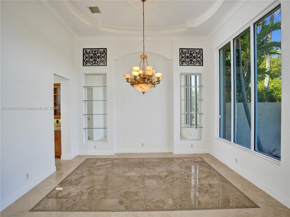 For Sale: $1,700,000 (5 beds, 5 baths, 4543 Square Feet)