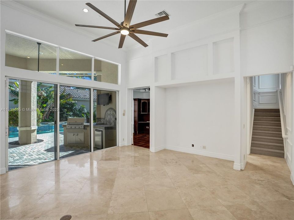 For Sale: $1,700,000 (5 beds, 5 baths, 4543 Square Feet)