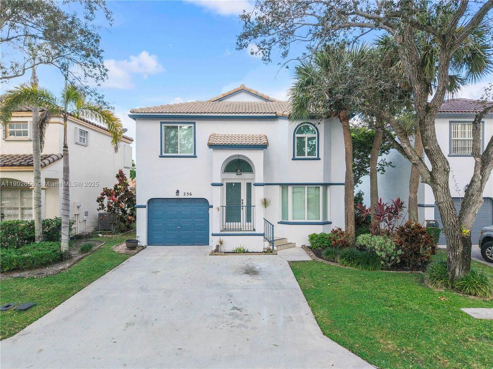 На продажу: $549,900 (3 спален, 2 ванн, 1566 Квадратных фут)