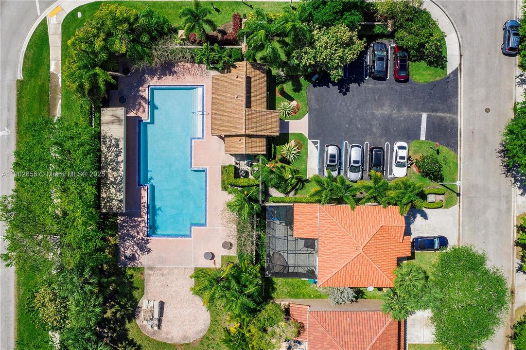 На продажу: $549,900 (3 спален, 2 ванн, 1566 Квадратных фут)