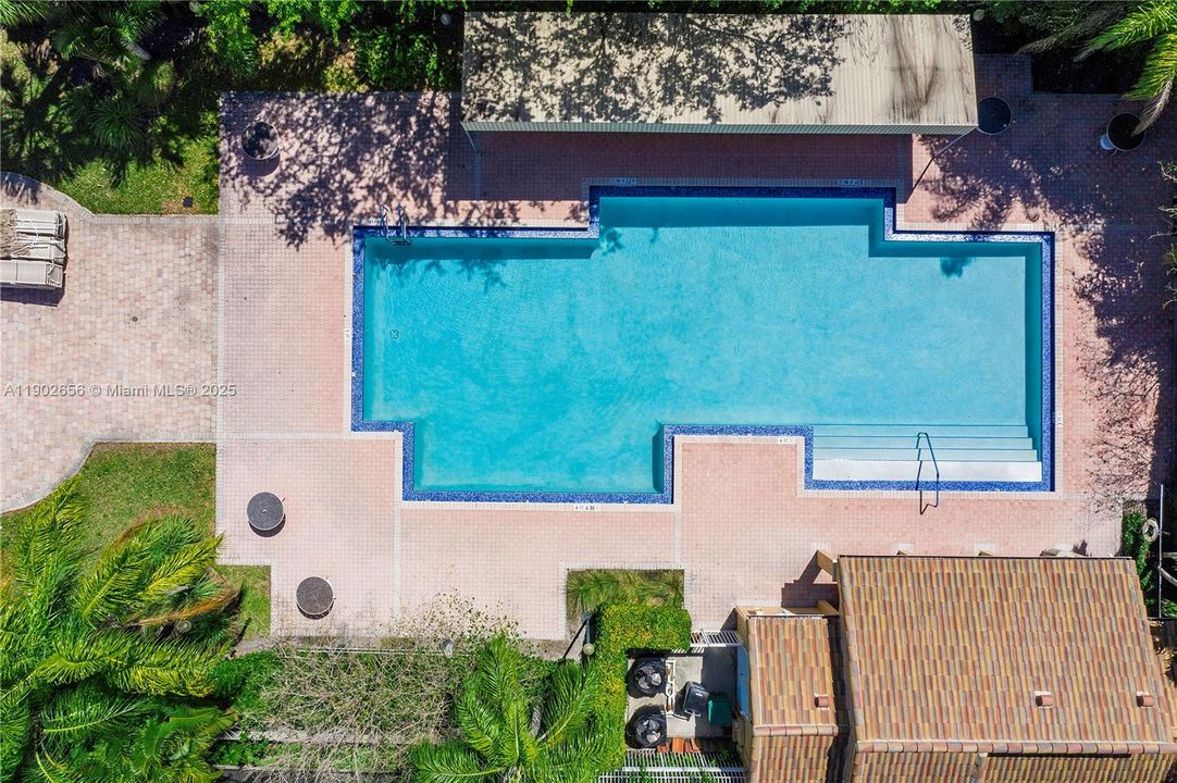 На продажу: $549,900 (3 спален, 2 ванн, 1566 Квадратных фут)