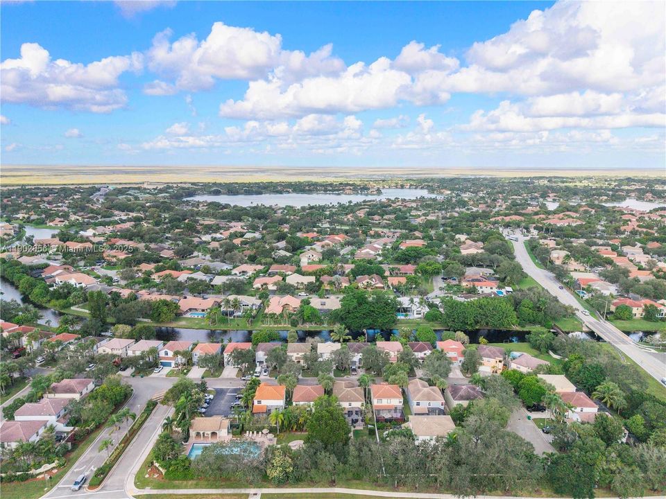 На продажу: $549,900 (3 спален, 2 ванн, 1566 Квадратных фут)