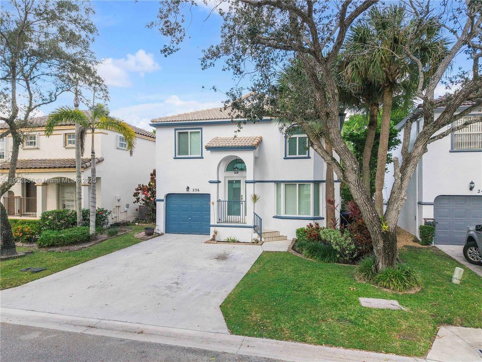 На продажу: $549,900 (3 спален, 2 ванн, 1566 Квадратных фут)