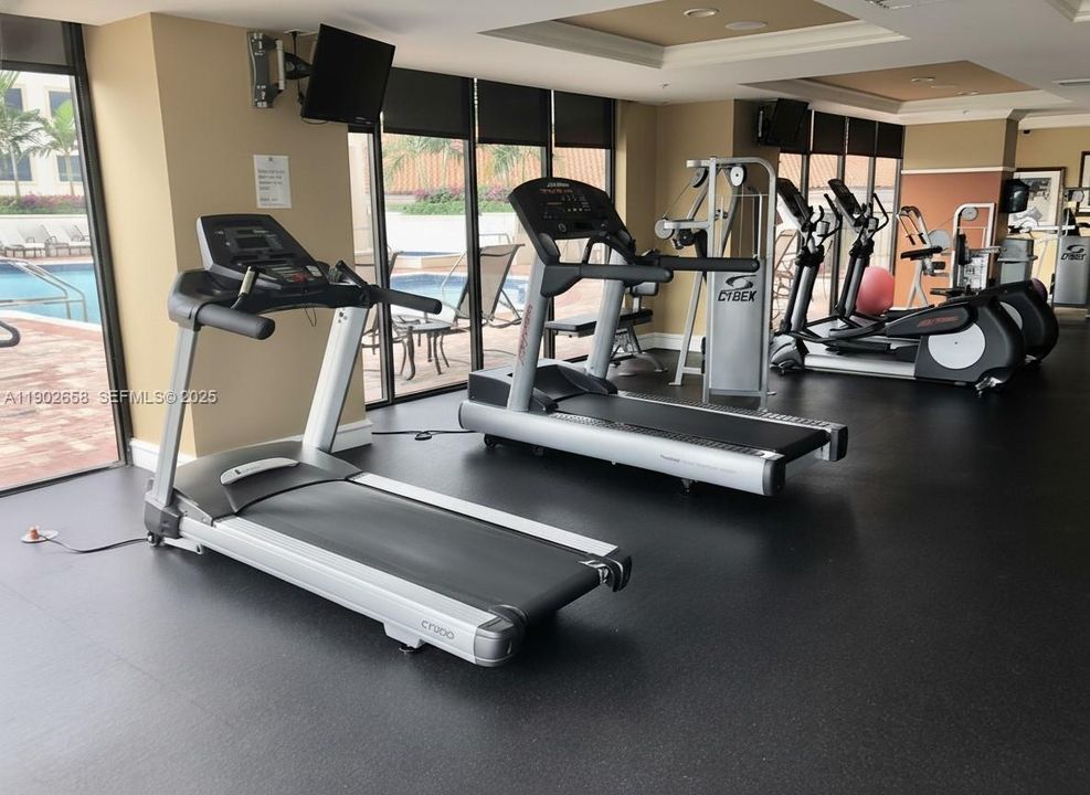 For Rent: $3,450 (2 beds, 2 baths, 1126 Square Feet)