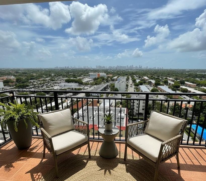 For Rent: $3,450 (2 beds, 2 baths, 1126 Square Feet)