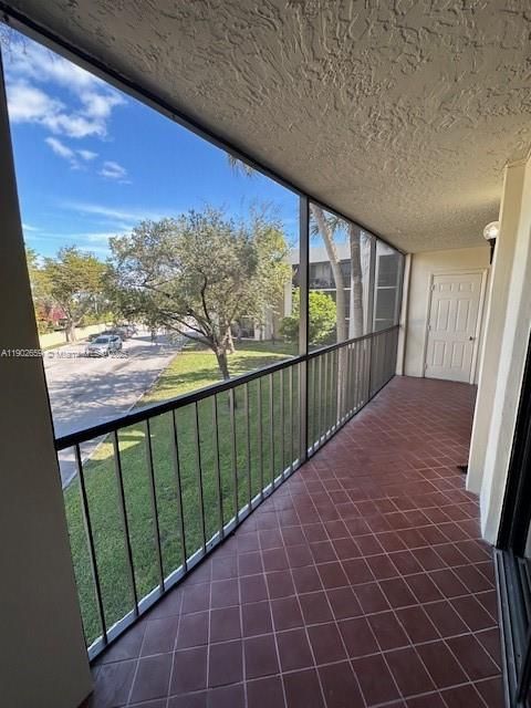 Active With Contract: $2,250 (2 beds, 2 baths, 965 Square Feet)