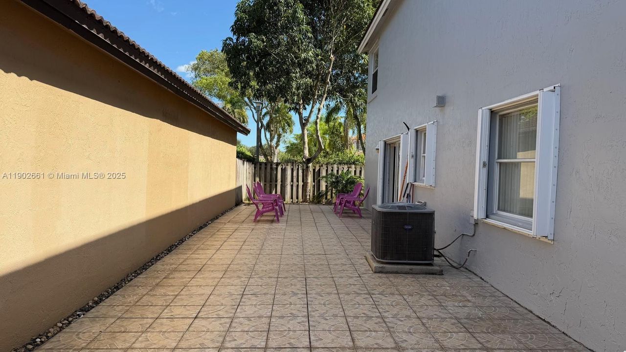 For Sale: $695,000 (4 beds, 2 baths, 2082 Square Feet)