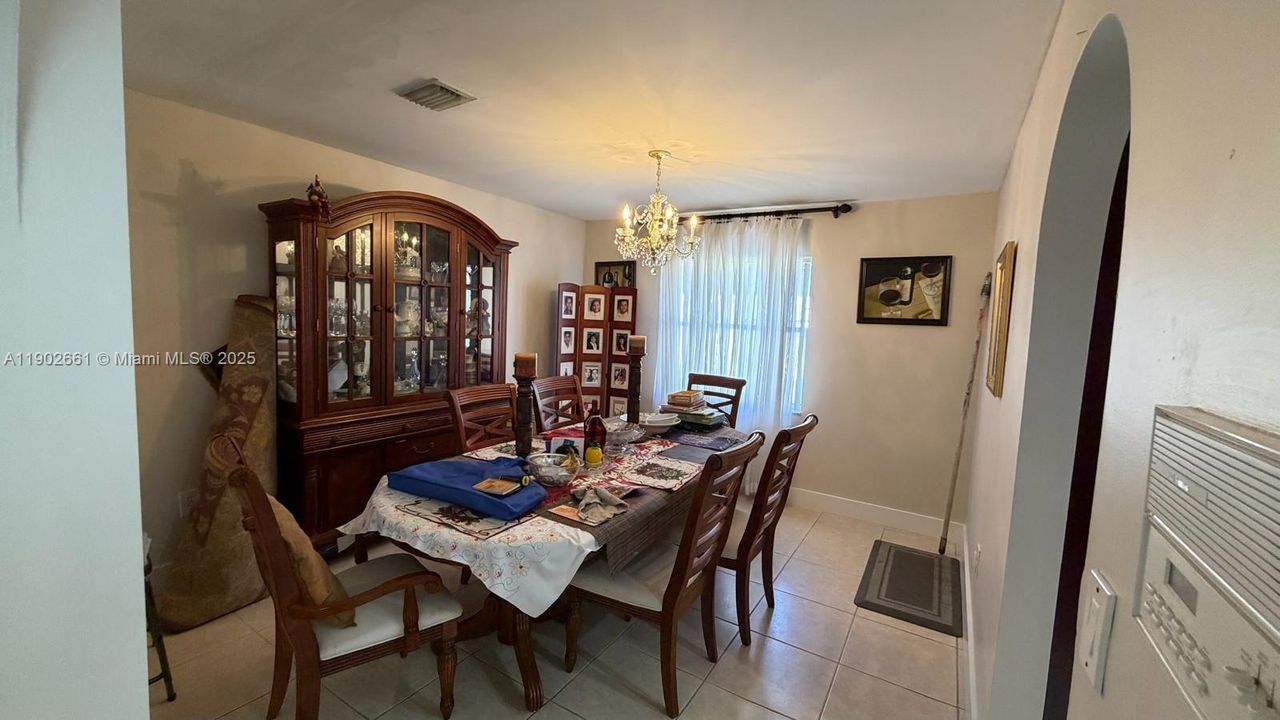 For Sale: $695,000 (4 beds, 2 baths, 2082 Square Feet)