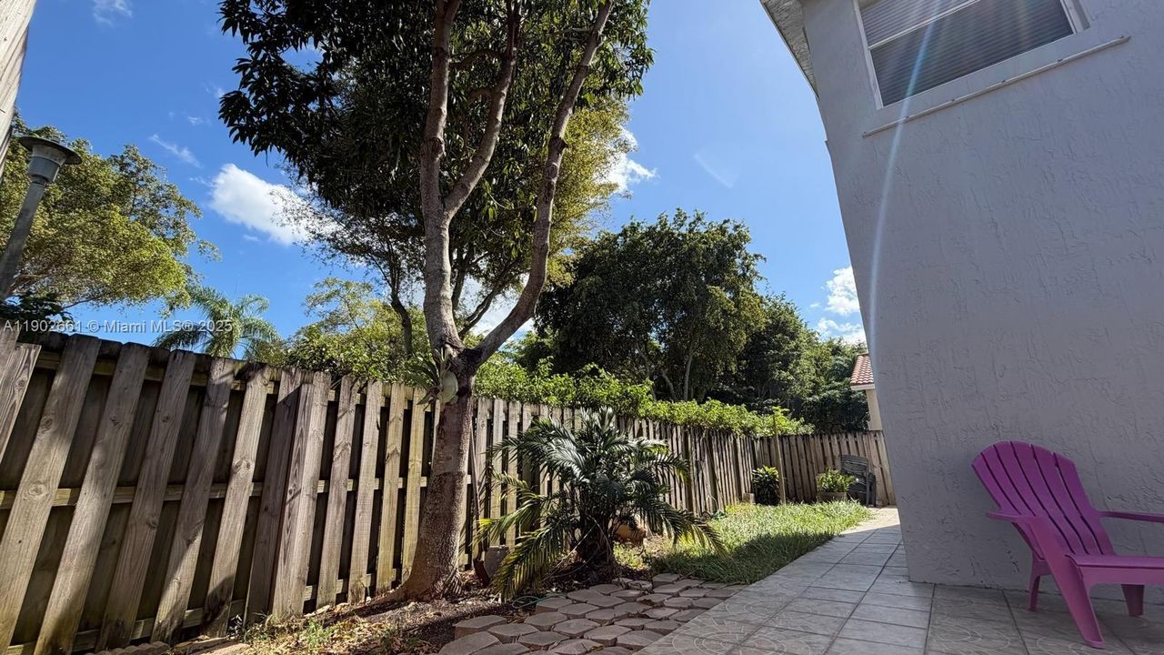 For Sale: $695,000 (4 beds, 2 baths, 2082 Square Feet)