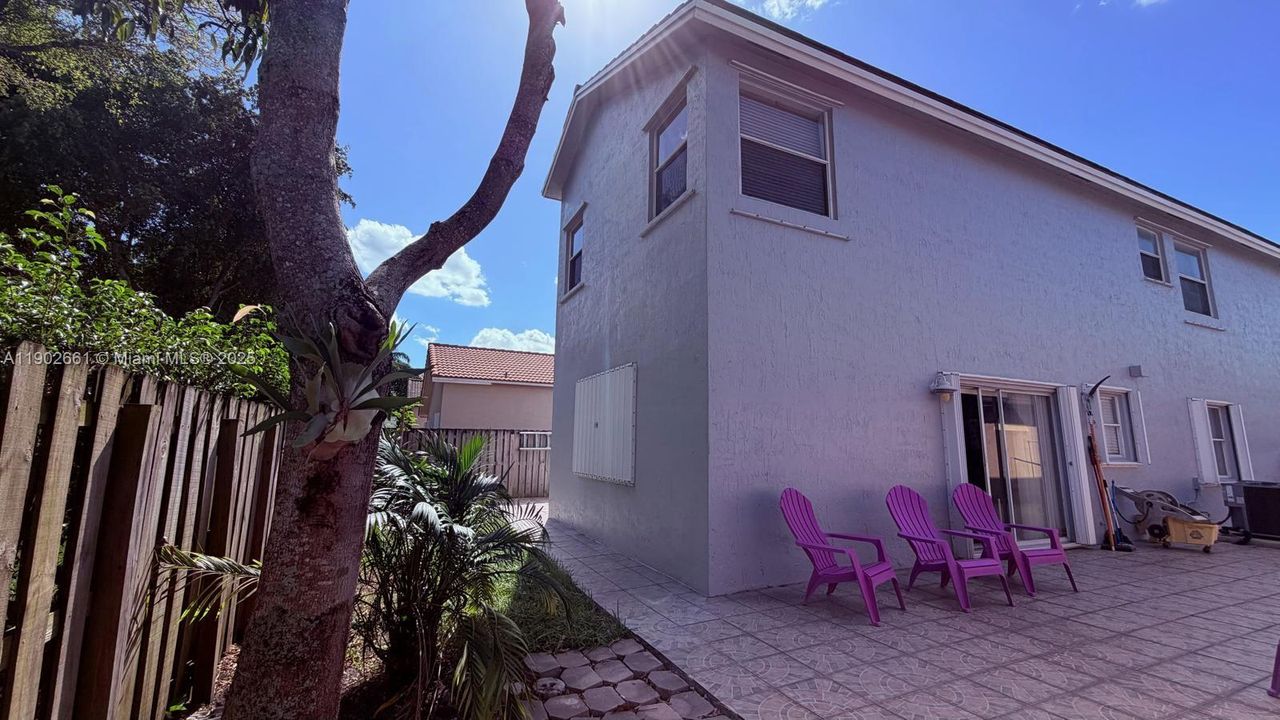 For Sale: $695,000 (4 beds, 2 baths, 2082 Square Feet)