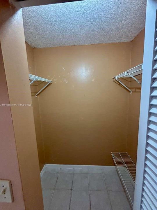 Active With Contract: $535,000 (3 beds, 2 baths, 1340 Square Feet)