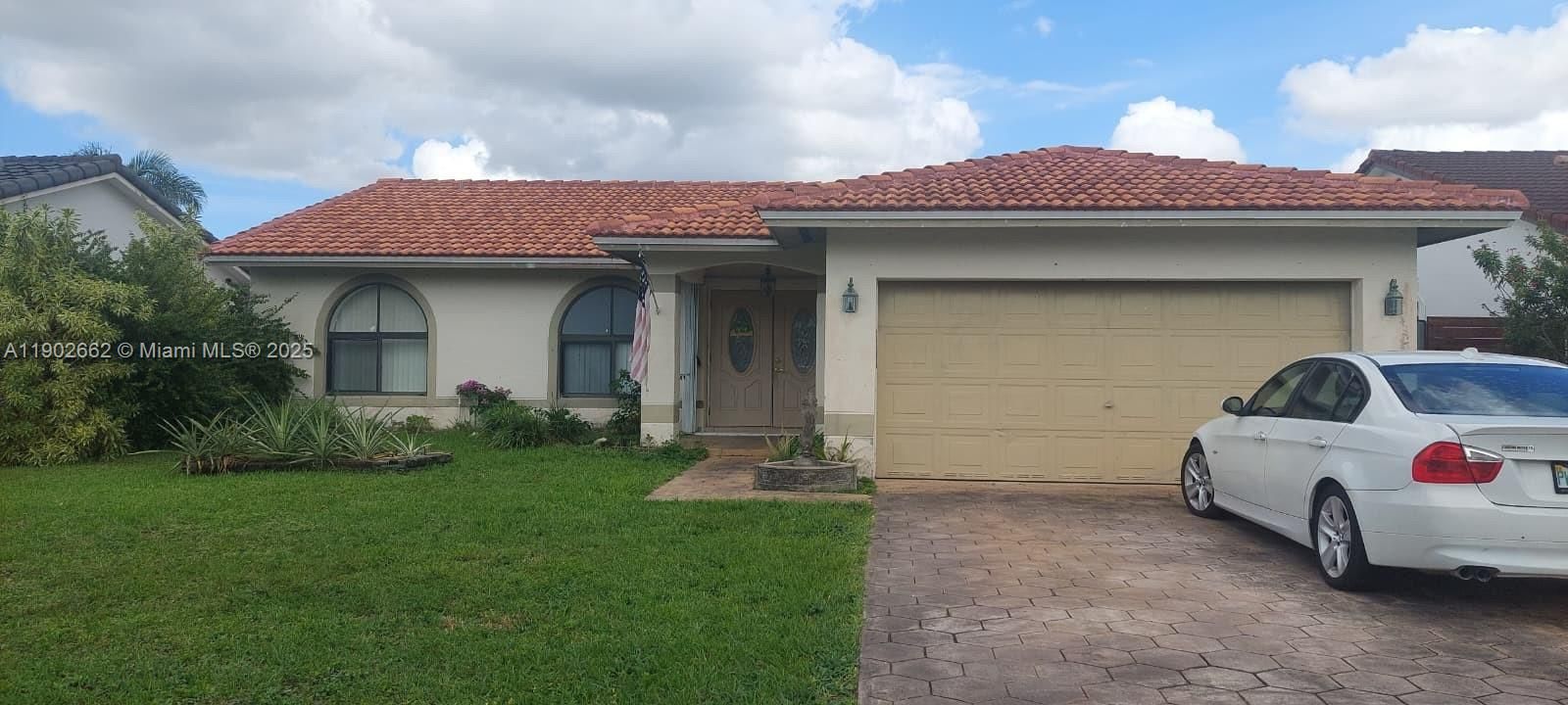 Active With Contract: $535,000 (3 beds, 2 baths, 1340 Square Feet)