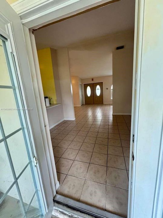 Active With Contract: $535,000 (3 beds, 2 baths, 1340 Square Feet)