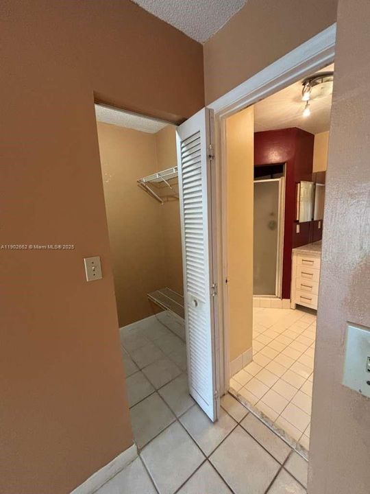 Active With Contract: $535,000 (3 beds, 2 baths, 1340 Square Feet)