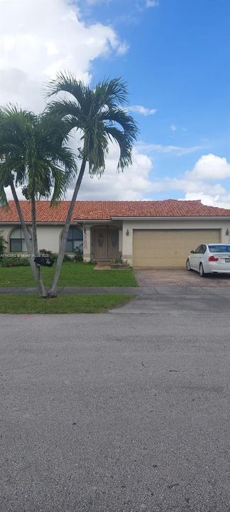 Active With Contract: $535,000 (3 beds, 2 baths, 1340 Square Feet)