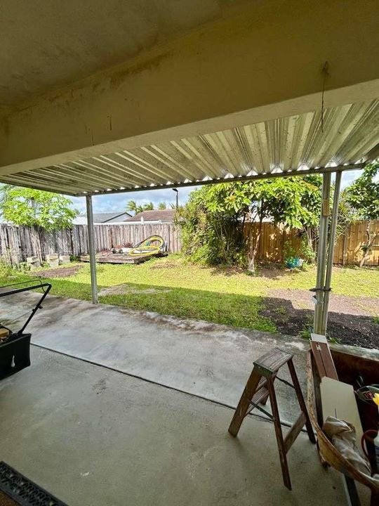 Active With Contract: $535,000 (3 beds, 2 baths, 1340 Square Feet)