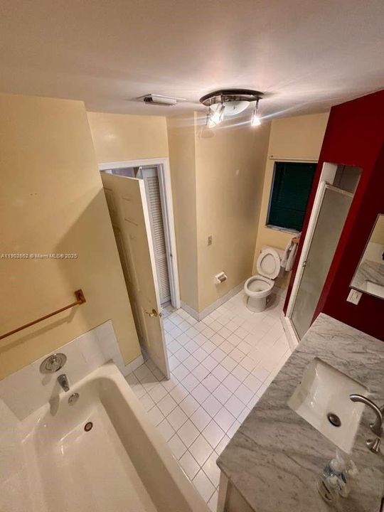 Active With Contract: $535,000 (3 beds, 2 baths, 1340 Square Feet)