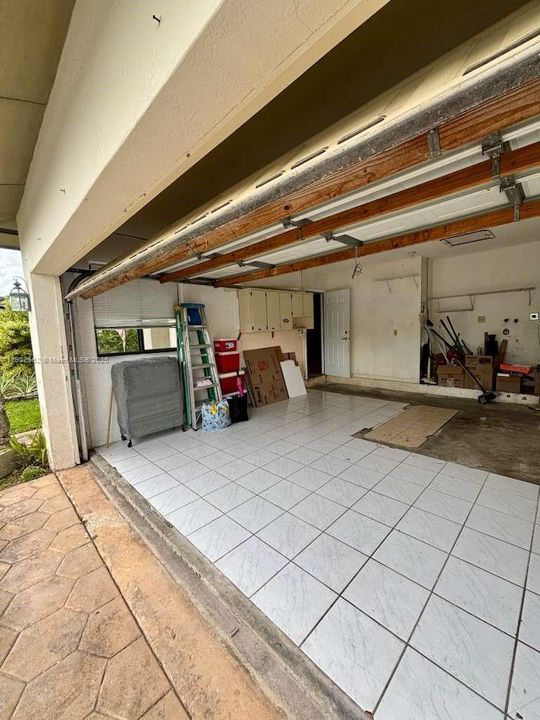 Active With Contract: $535,000 (3 beds, 2 baths, 1340 Square Feet)