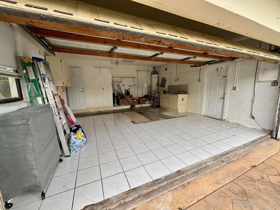 Active With Contract: $535,000 (3 beds, 2 baths, 1340 Square Feet)