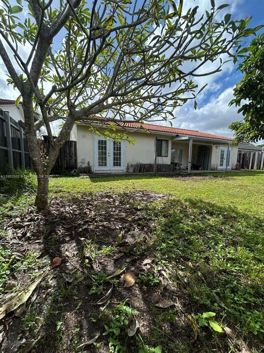 Active With Contract: $535,000 (3 beds, 2 baths, 1340 Square Feet)