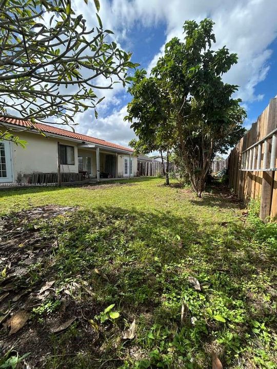 Active With Contract: $535,000 (3 beds, 2 baths, 1340 Square Feet)